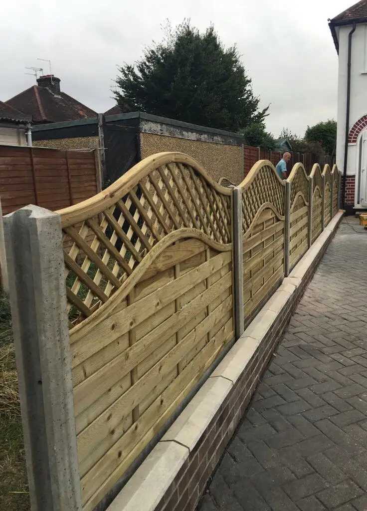 fencing-contractor-in-watford-hertfordshire-02